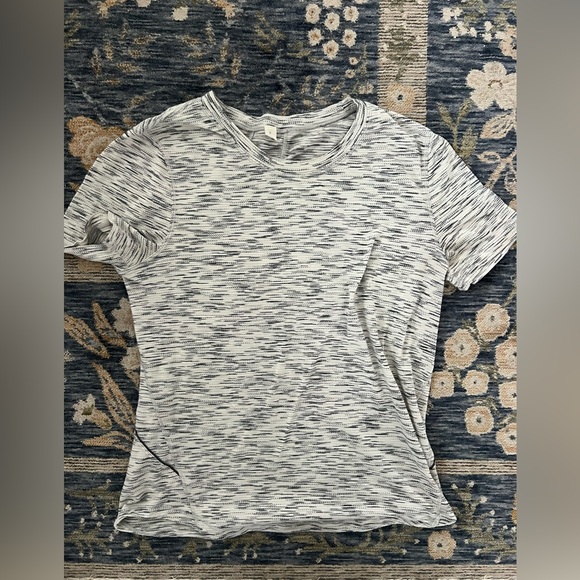 Lululemon Long Distance Top - Picture 1 of 3